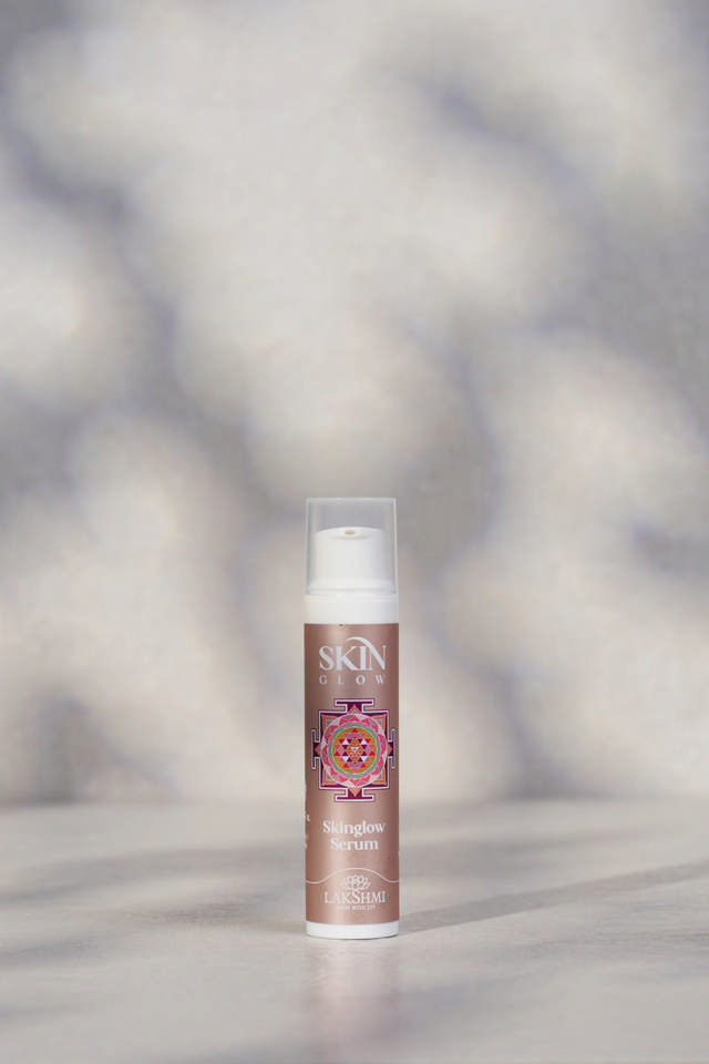 Lakshmi Skinglow BOX ( Serum + Cream + Patches + Depliant)